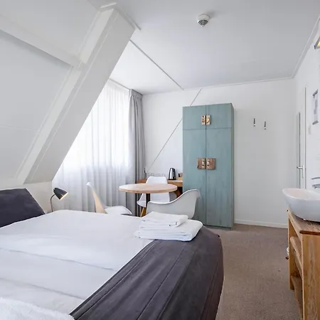 Boutique 3* De Waal